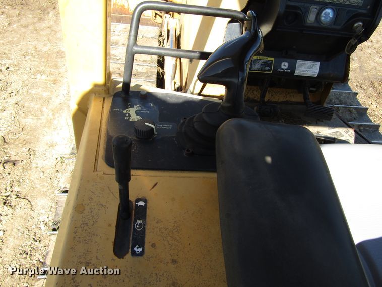 image for item DG1331 2004 John Deere 450H LT dozer