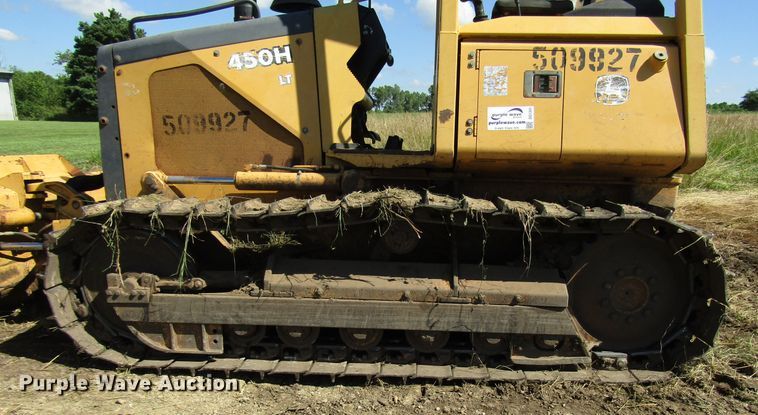 image for item DG1331 2004 John Deere 450H LT dozer