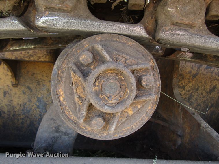 image for item DG1331 2004 John Deere 450H LT dozer