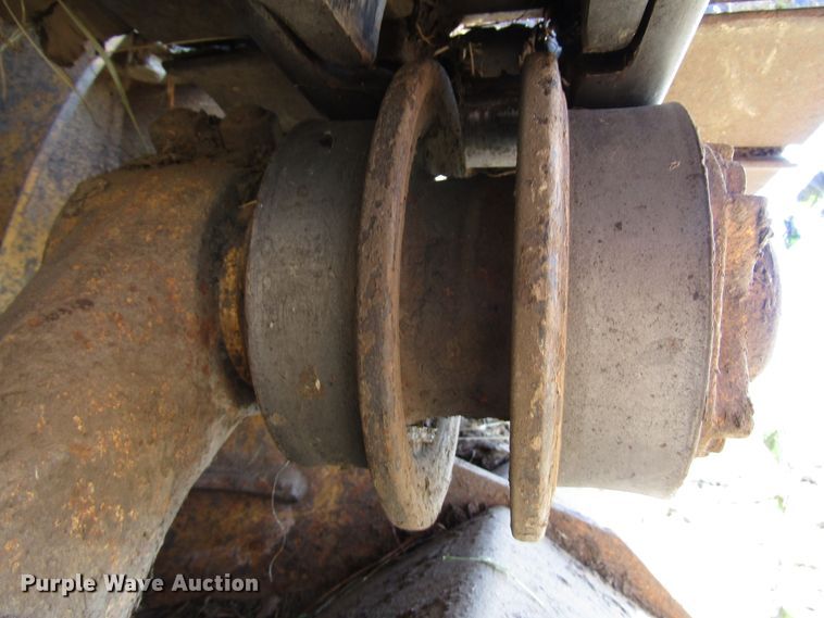 image for item DG1331 2004 John Deere 450H LT dozer