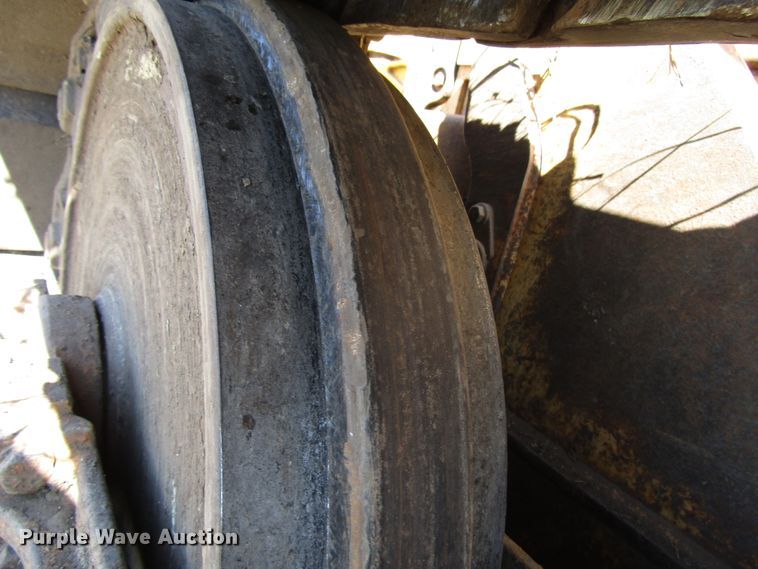 image for item DG1331 2004 John Deere 450H LT dozer