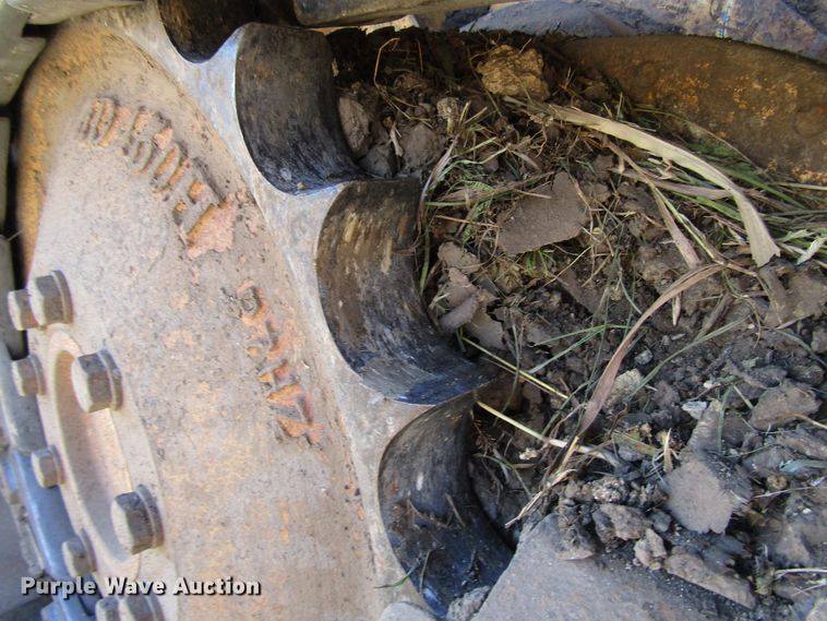 image for item DG1331 2004 John Deere 450H LT dozer