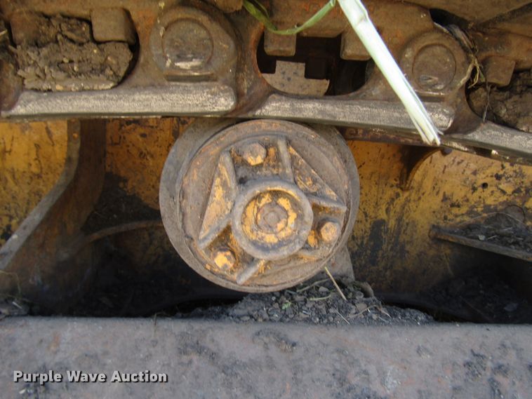 image for item DG1331 2004 John Deere 450H LT dozer