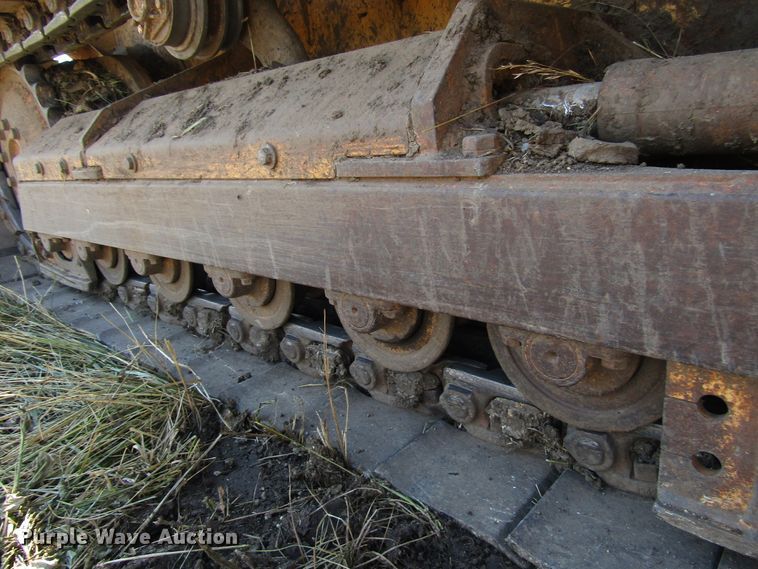 image for item DG1331 2004 John Deere 450H LT dozer