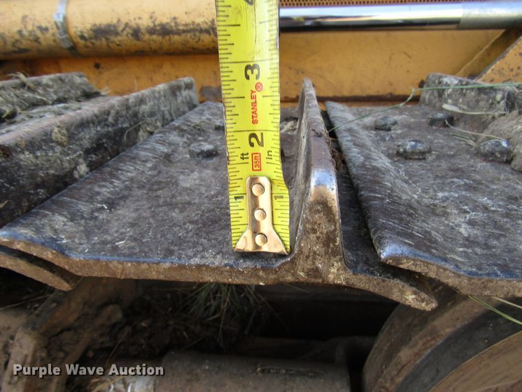 image for item DG1331 2004 John Deere 450H LT dozer