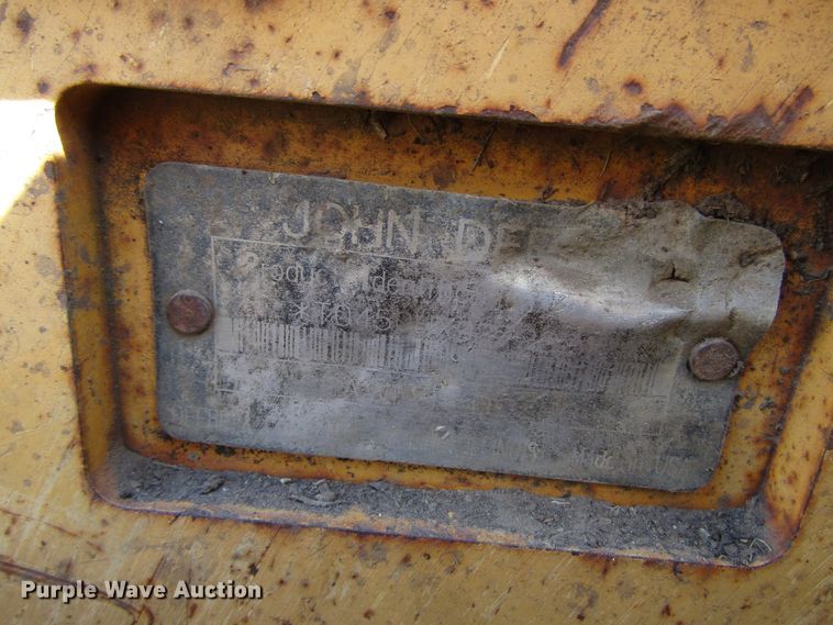 image for item DG1331 2004 John Deere 450H LT dozer