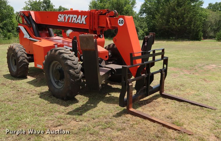 image for item DG4062 2005 Sky Trak 10054 telehandler