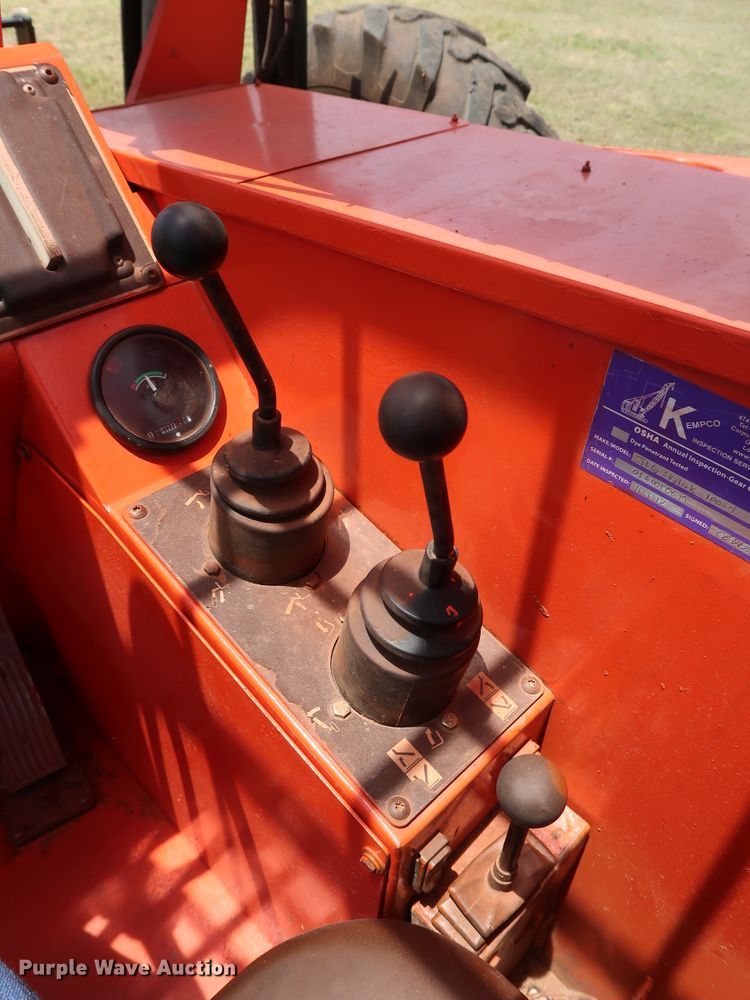 image for item DG4062 2005 Sky Trak 10054 telehandler