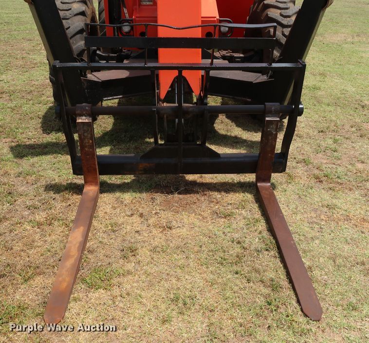 image for item DG4062 2005 Sky Trak 10054 telehandler