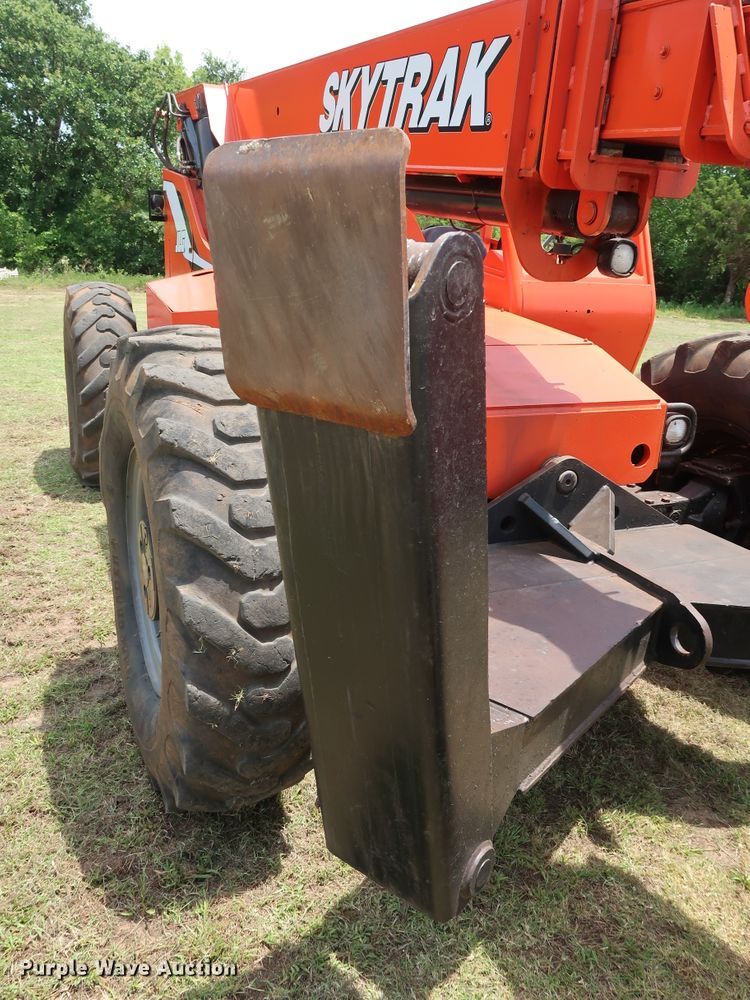 image for item DG4062 2005 Sky Trak 10054 telehandler