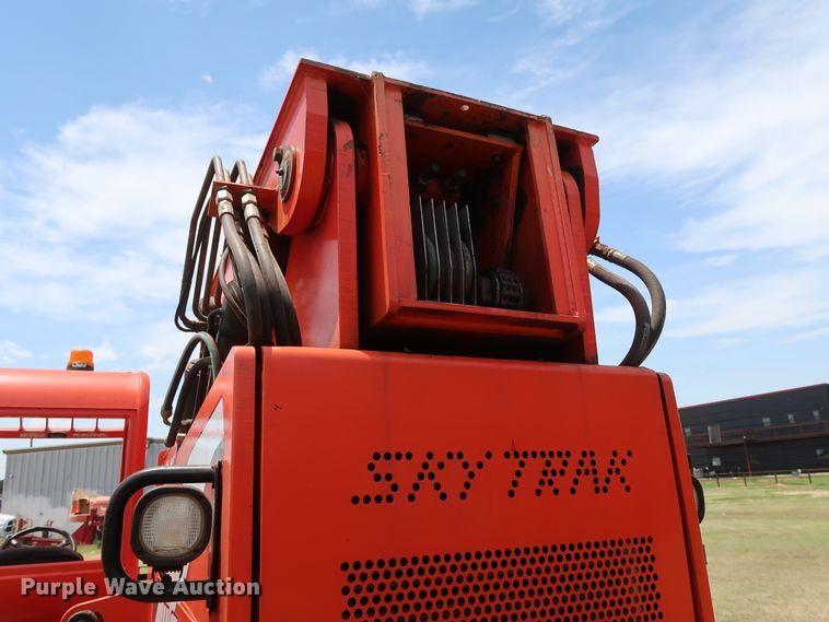 image for item DG4062 2005 Sky Trak 10054 telehandler