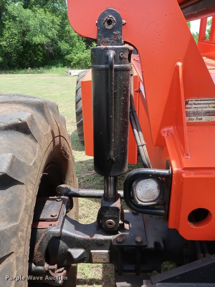 image for item DG4062 2005 Sky Trak 10054 telehandler