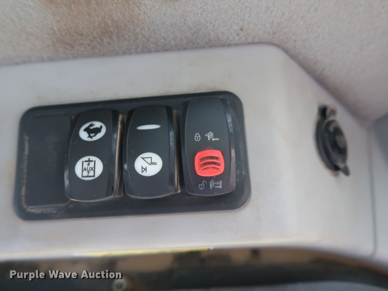 image for item DG4078 2014 Caterpillar 289D skid steer