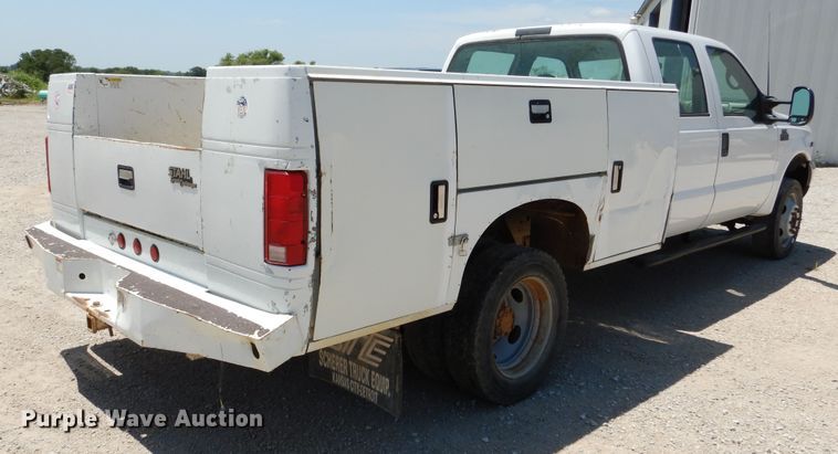 image for item DY9851 2002 Ford F550 XL Crew Cab service truck