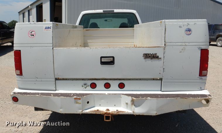 image for item DY9851 2002 Ford F550 XL Crew Cab service truck