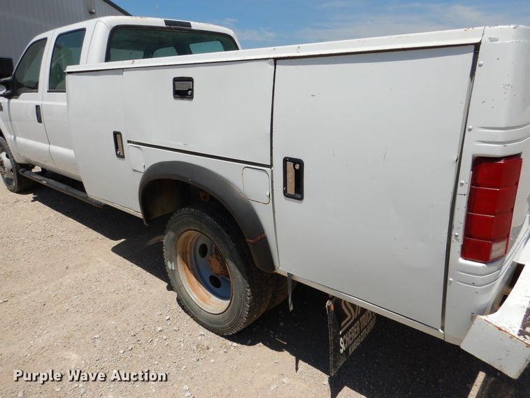 image for item DY9851 2002 Ford F550 XL Crew Cab service truck