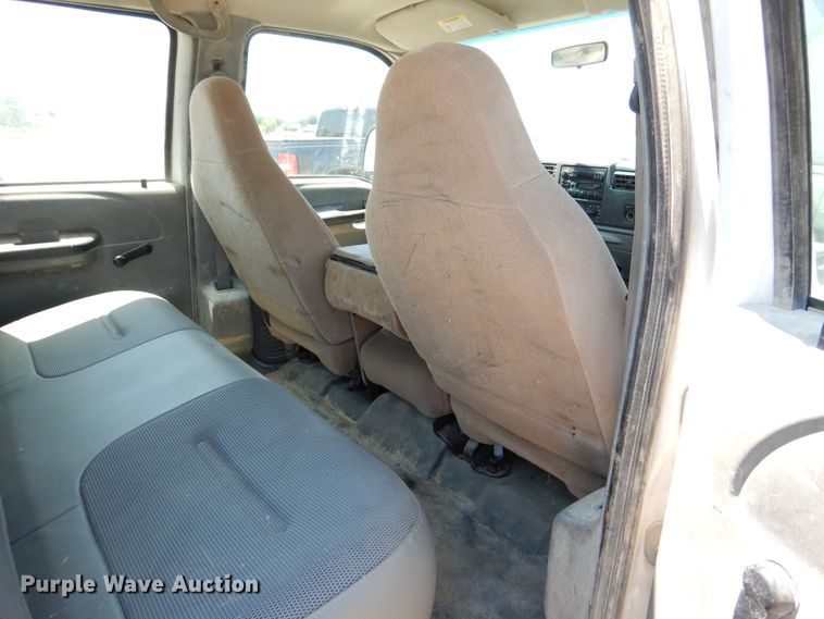 image for item DY9851 2002 Ford F550 XL Crew Cab service truck