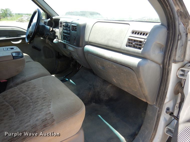 image for item DY9851 2002 Ford F550 XL Crew Cab service truck