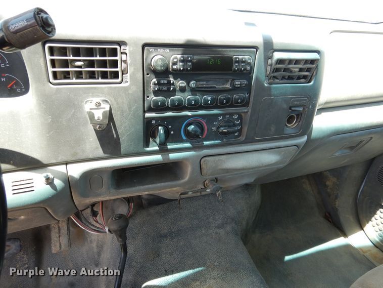 image for item DY9851 2002 Ford F550 XL Crew Cab service truck