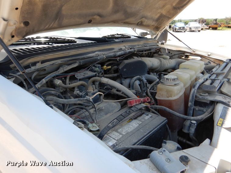 image for item DY9851 2002 Ford F550 XL Crew Cab service truck