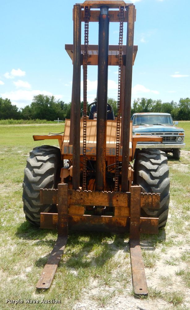 image for item ED9432 Case 586C forklift