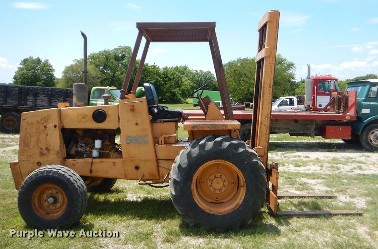 image for item ED9432 Case 586C forklift