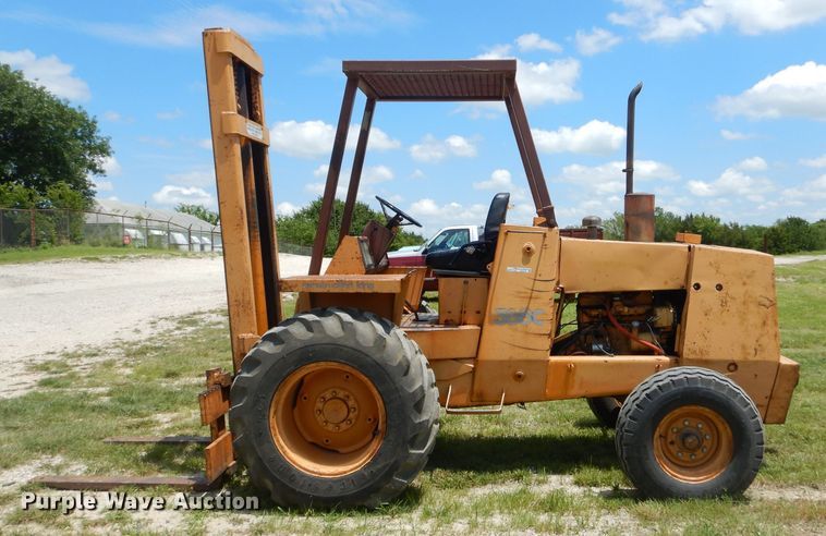 image for item ED9432 Case 586C forklift