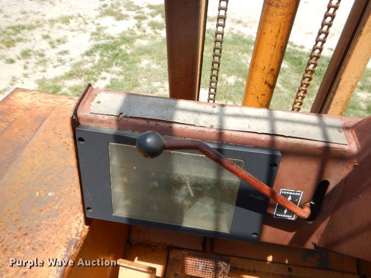 image for item ED9432 Case 586C forklift