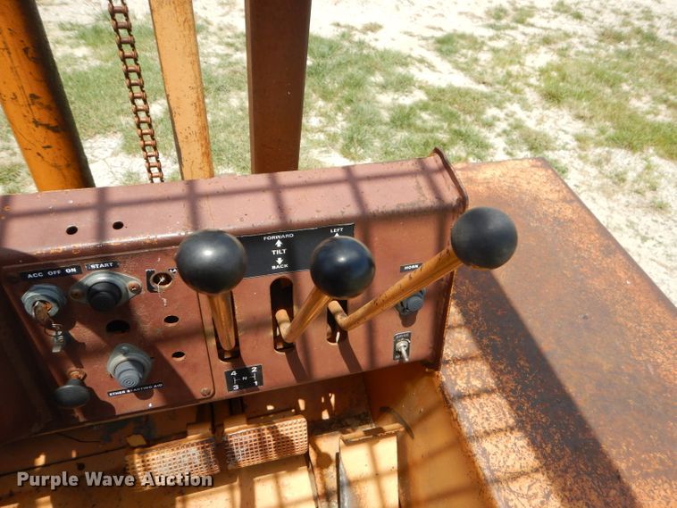 image for item ED9432 Case 586C forklift