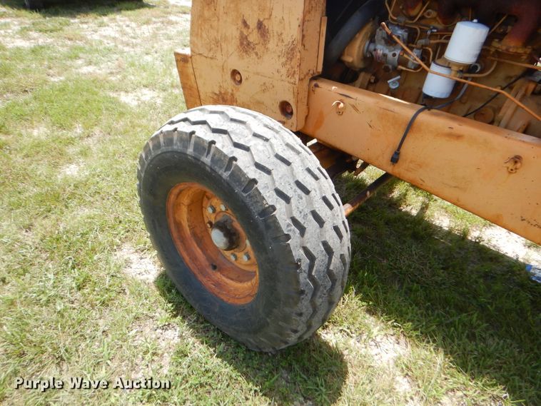 image for item ED9432 Case 586C forklift