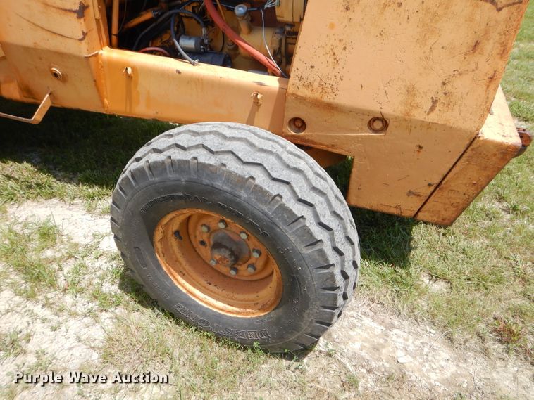 image for item ED9432 Case 586C forklift