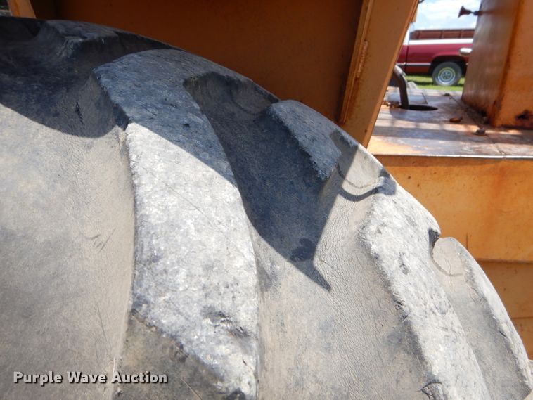 image for item ED9432 Case 586C forklift