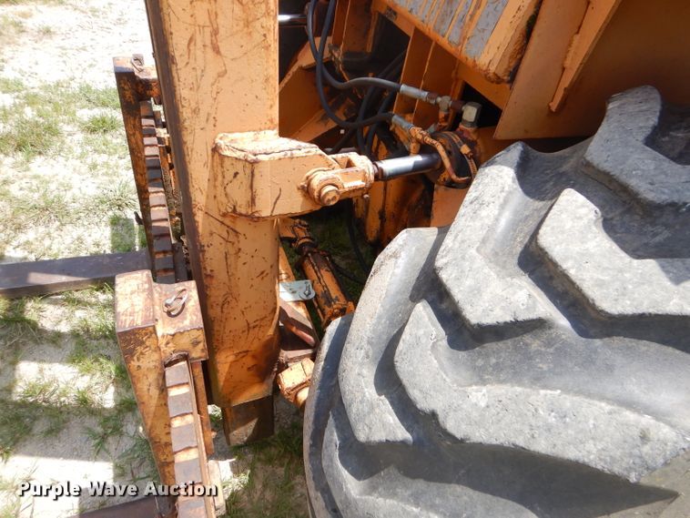 image for item ED9432 Case 586C forklift