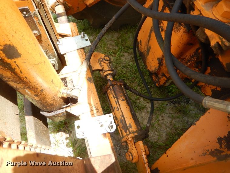 image for item ED9432 Case 586C forklift