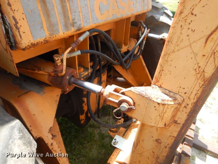 image for item ED9432 Case 586C forklift