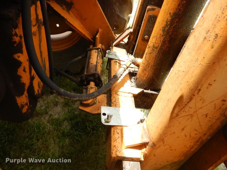 image for item ED9432 Case 586C forklift