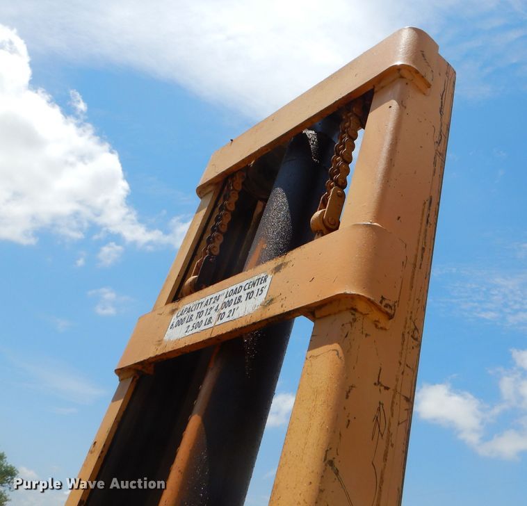 image for item ED9432 Case 586C forklift