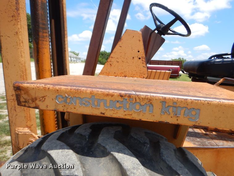 image for item ED9432 Case 586C forklift