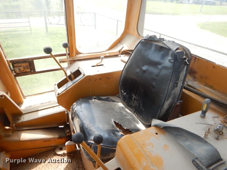 image for item ED9463 Fiat-Allis FL10 track loader