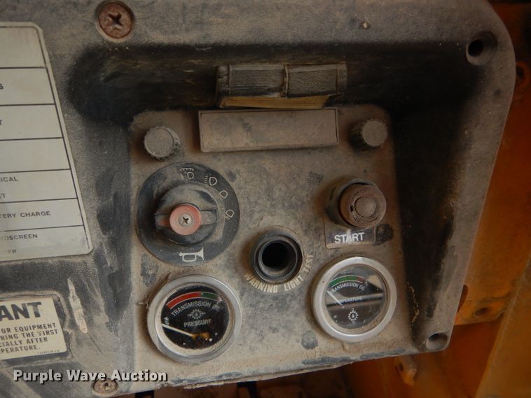 image for item ED9463 Fiat-Allis FL10 track loader