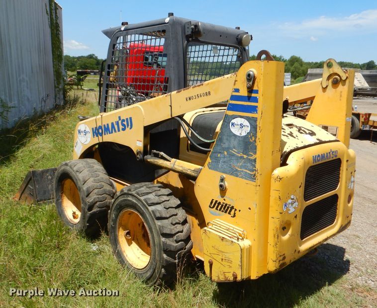 image for item ED9470 2003 Komatsu SK815 skid steer