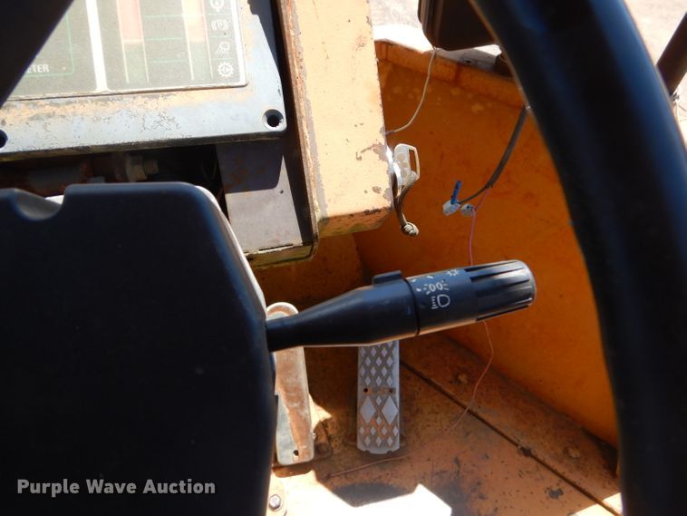 image for item ED9471 1989 Komatsu WA320-1 wheel loader