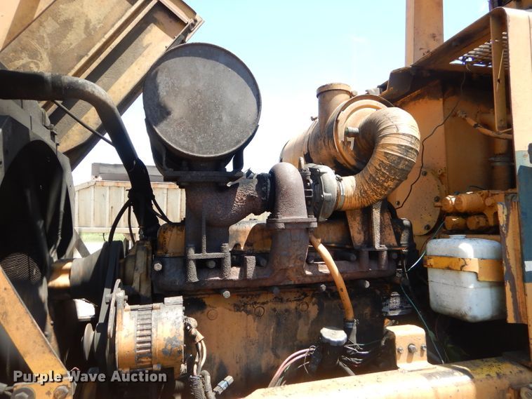 image for item ED9471 1989 Komatsu WA320-1 wheel loader