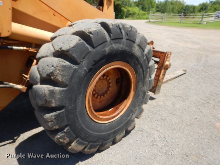 image for item ED9471 1989 Komatsu WA320-1 wheel loader