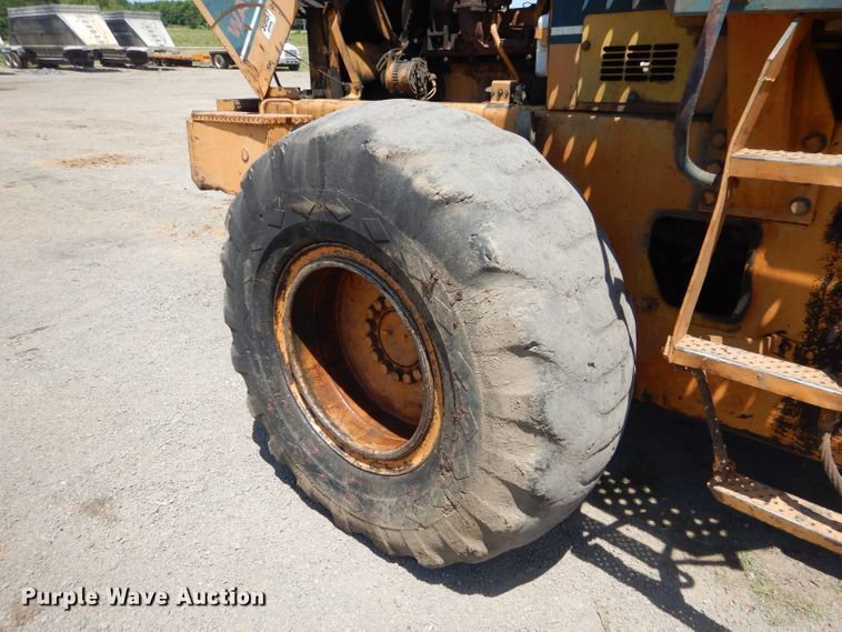 image for item ED9471 1989 Komatsu WA320-1 wheel loader