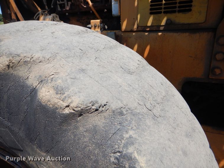 image for item ED9471 1989 Komatsu WA320-1 wheel loader