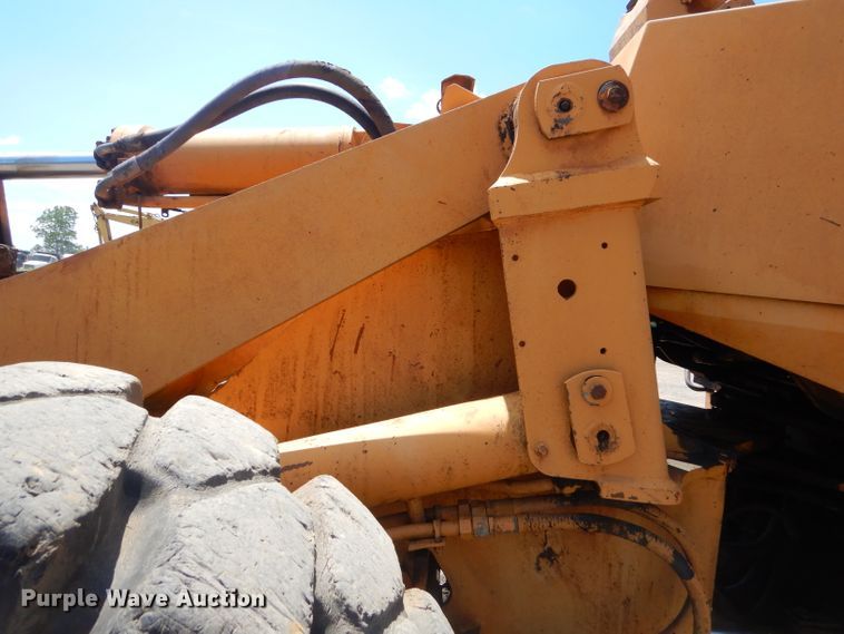 image for item ED9471 1989 Komatsu WA320-1 wheel loader