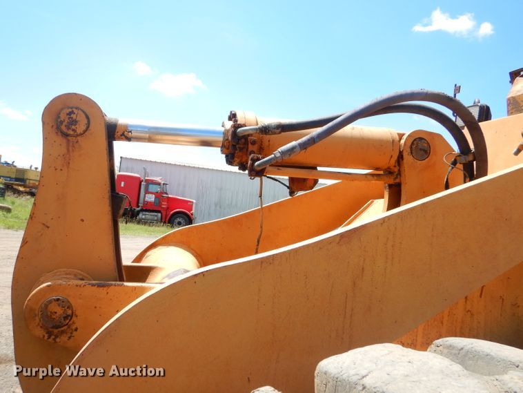 image for item ED9471 1989 Komatsu WA320-1 wheel loader