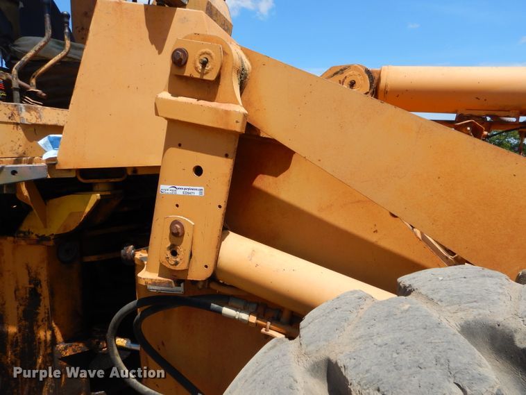 image for item ED9471 1989 Komatsu WA320-1 wheel loader