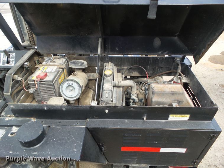 image for item EM9208 1997 Tail Gator 500HWD piggyback forklift